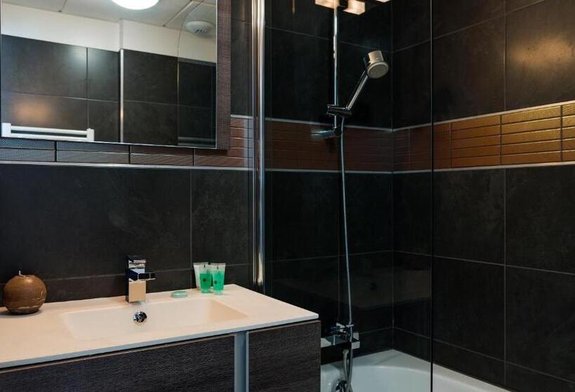 Отель Lagrange Vacances Les Patios Eugenie