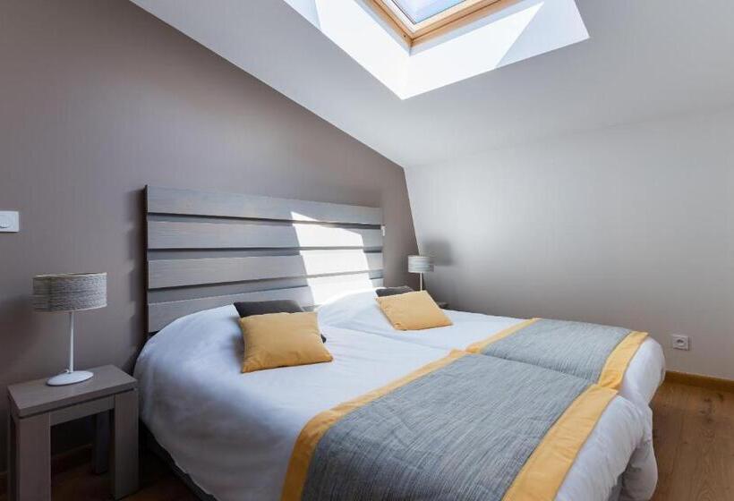 Отель Lagrange Vacances Les Patios Eugenie