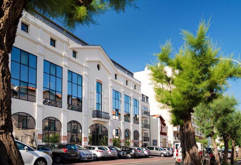 Отель Lagrange Vacances Les Patios Eugenie