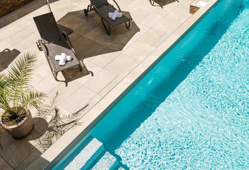 Отель Lagrange Vacances Les Patios Eugenie