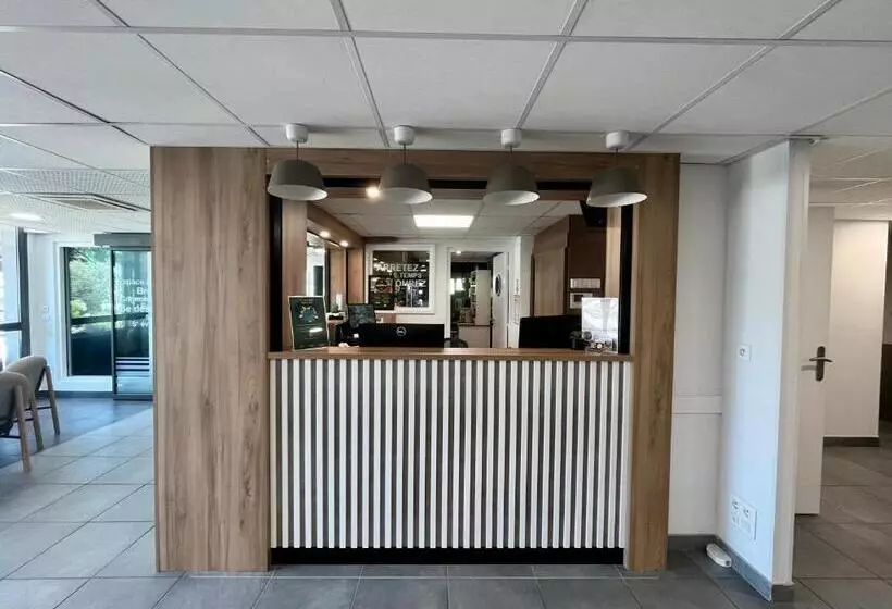 B&b Hotel Lyon Aéroport Saint Quentin Fallavier