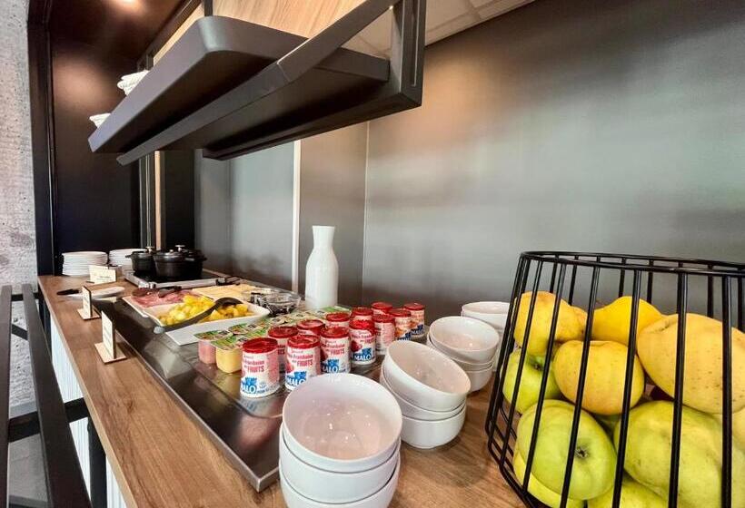 B&b Hotel Lyon Aéroport Saint Quentin Fallavier