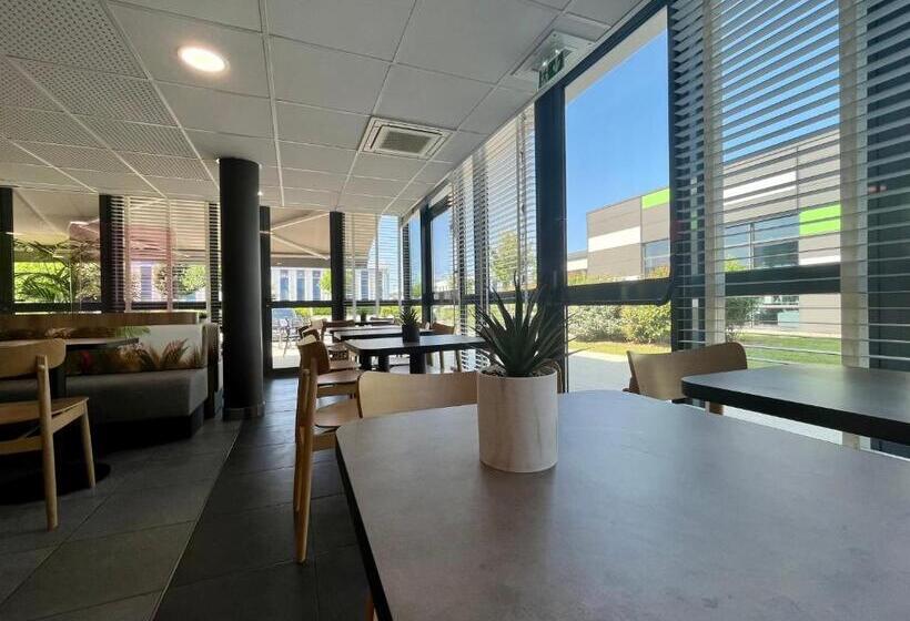 B&b Hotel Lyon Aéroport Saint Quentin Fallavier