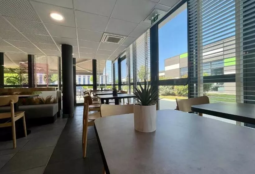 B&b Hotel Lyon Aéroport Saint Quentin Fallavier