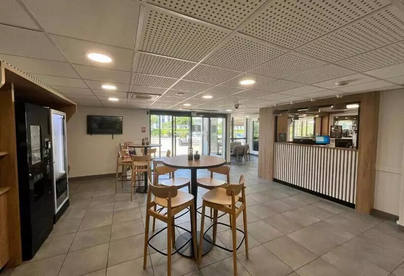 B&b Hotel Lyon Aéroport Saint Quentin Fallavier