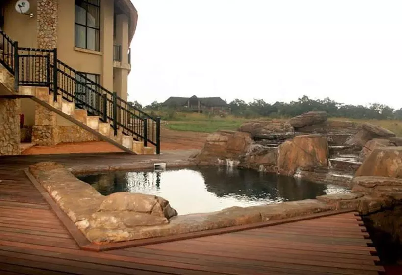 Отель Protea Zebula Lodge