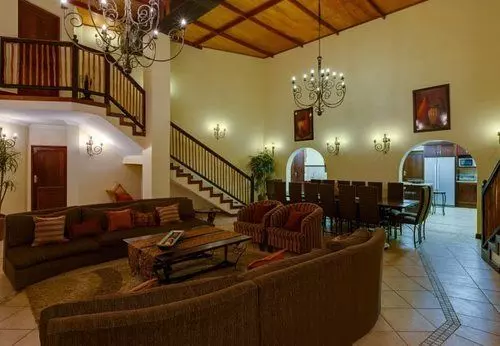 Отель Protea Zebula Lodge