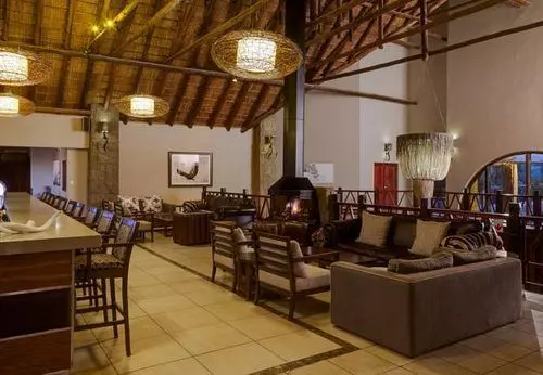 Отель Protea Zebula Lodge