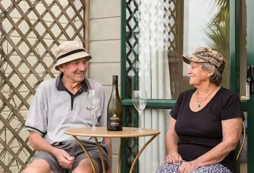 호텔 Russell   Orongo Bay Holiday Park