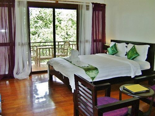 ホテル The Pool And Palm Villa