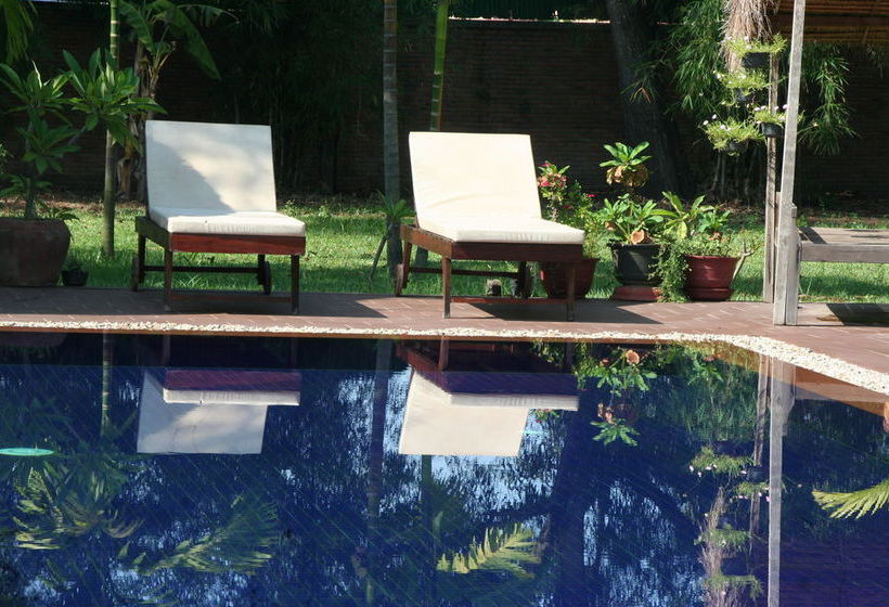 ホテル The Pool And Palm Villa