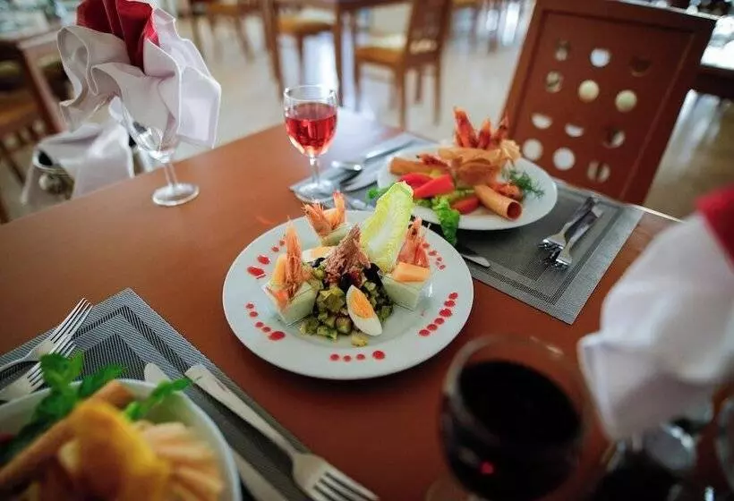 Hotel Tmk L Atrium Yasmine By Turismark