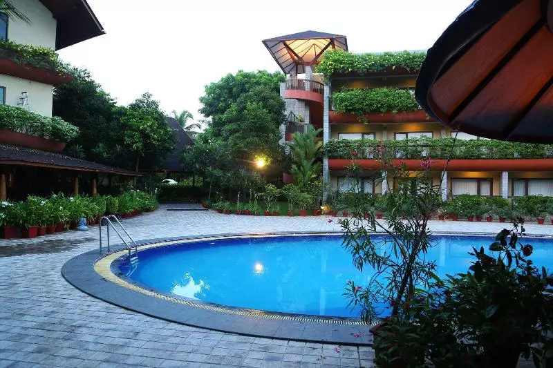 Отель Uday Suites   The Airport