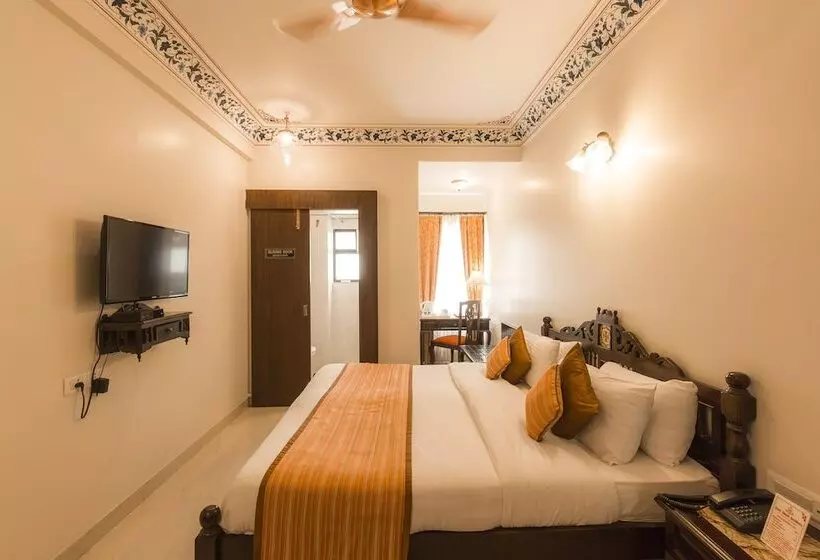 Отель Umaid Residency A Regal Heritage Home