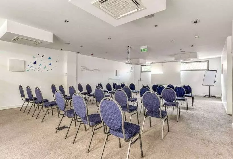 Zenitude Hotel La Valadiere, Ascend Hotel Collection