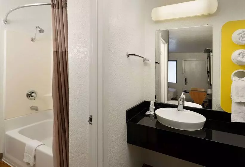 Motel 6 Camarillo, Ca