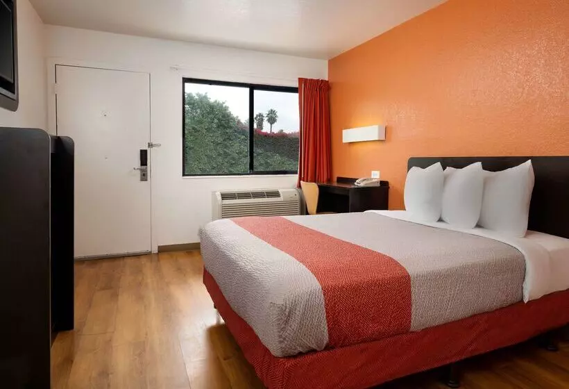 Motel 6 Camarillo, Ca