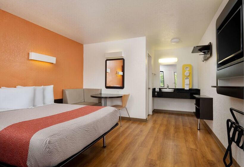 Motel 6 Camarillo, Ca