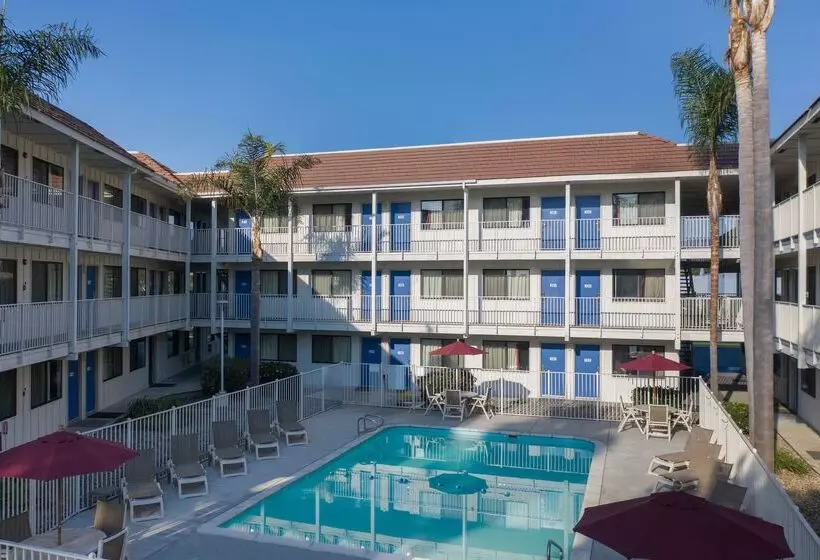 Motel 6carpinteria, Ca Santa Barbara North