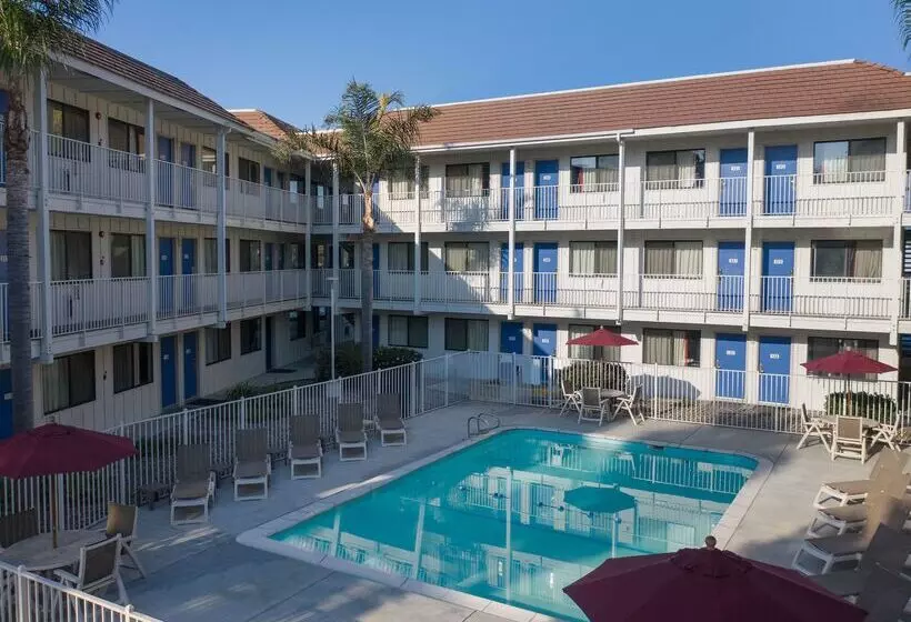 Motel 6carpinteria, Ca Santa Barbara North