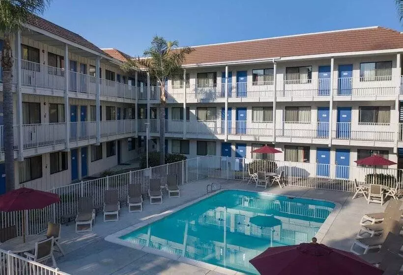 Motel 6carpinteria, Ca Santa Barbara North