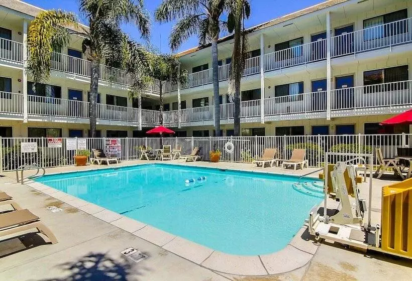 Motel 6carpinteria, Ca Santa Barbara North