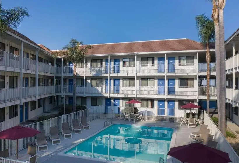 Motel 6carpinteria, Ca  Santa Barbara  North
