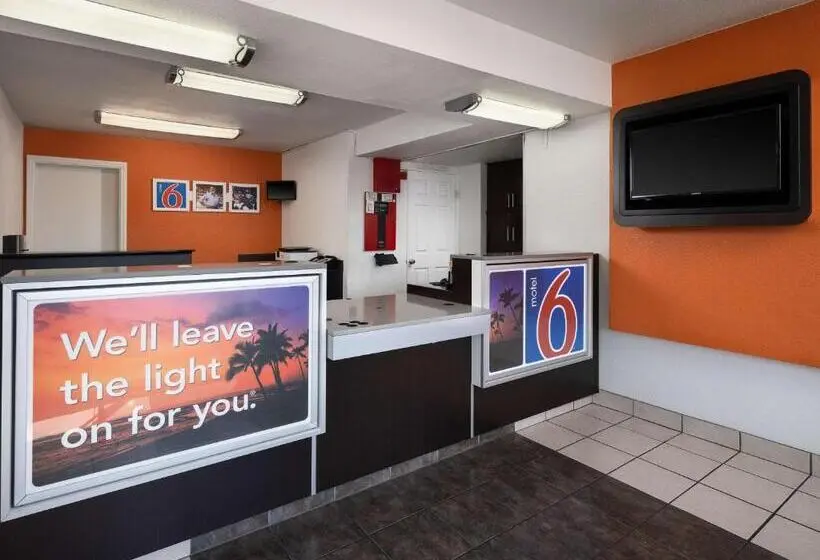 Motel 6carpinteria, Ca  Santa Barbara  North