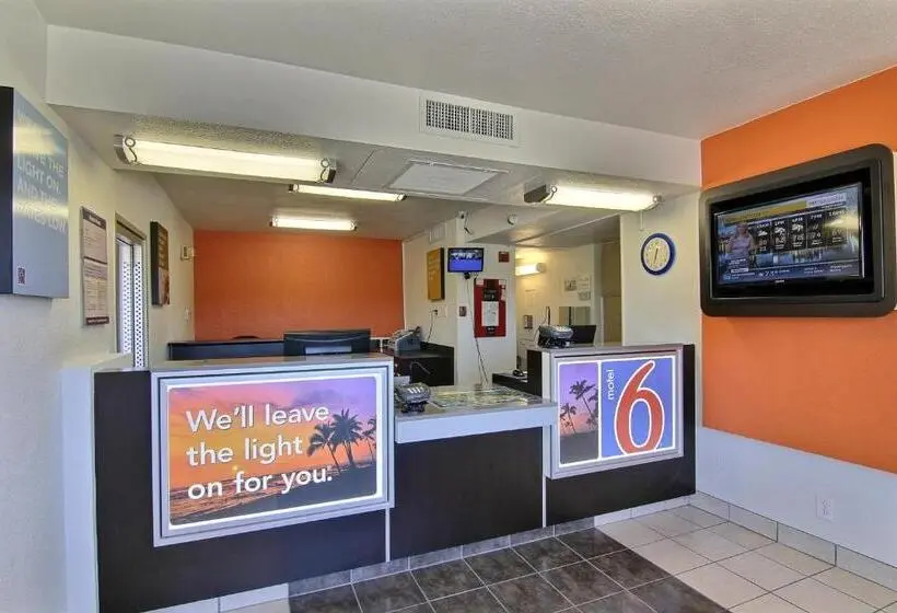 Motel 6carpinteria, Ca  Santa Barbara  North