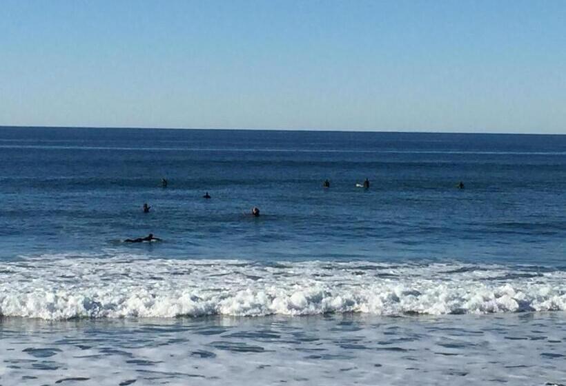 فندق على الطريق Sandcastle Beachfront