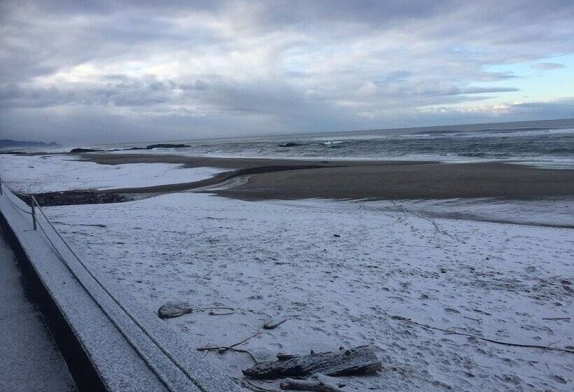 فندق على الطريق Sandcastle Beachfront