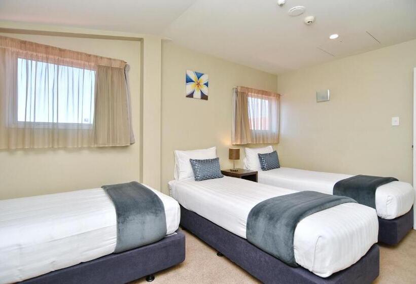 فندق على الطريق The Riverstone