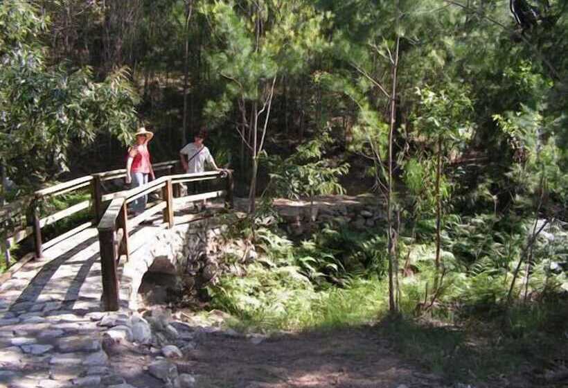 펜션 Glass House Mountains Ecolodge
