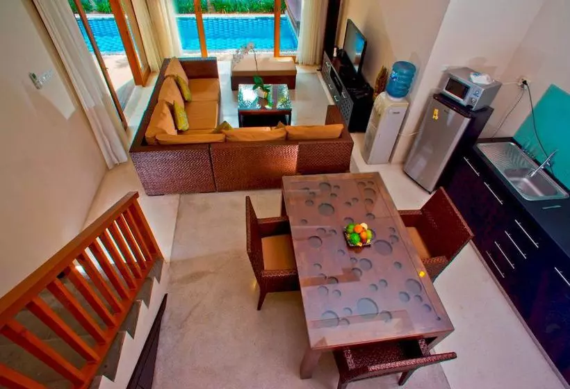 리조트 Villa Travis