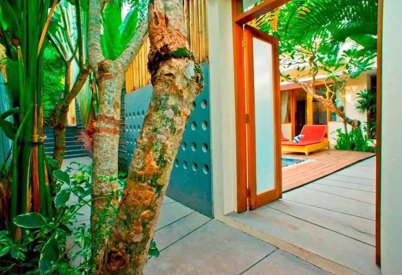 리조트 Villa Travis