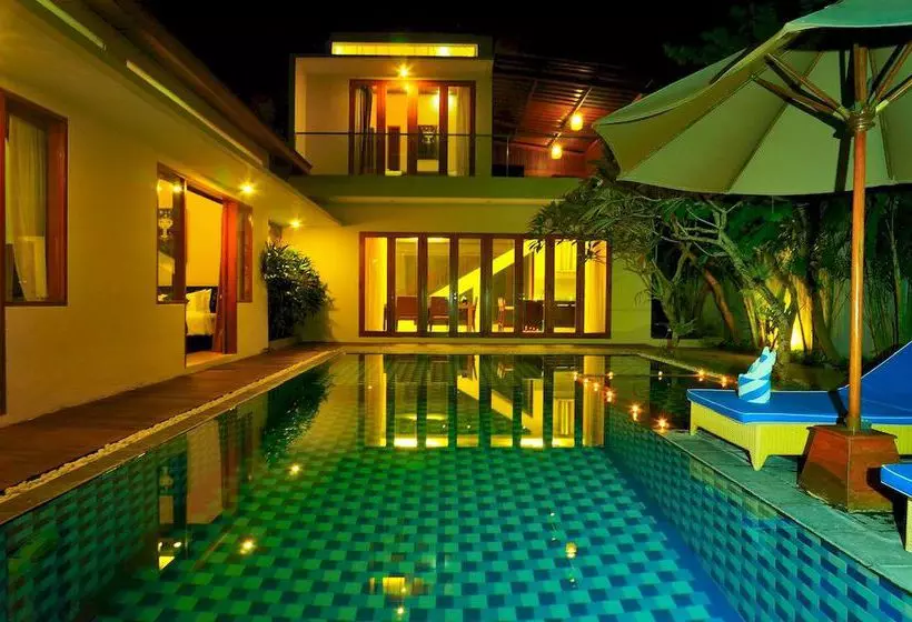 리조트 Villa Travis