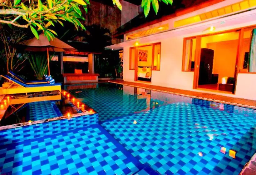 리조트 Villa Travis