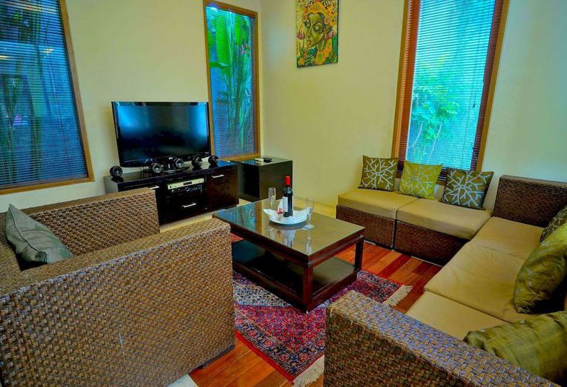 אתר נופש Villa Travis