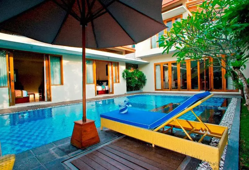 리조트 Villa Travis