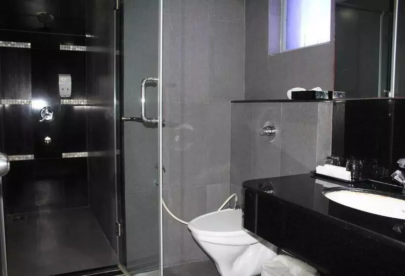 The Lotus Apartment Hotels Burkit Road