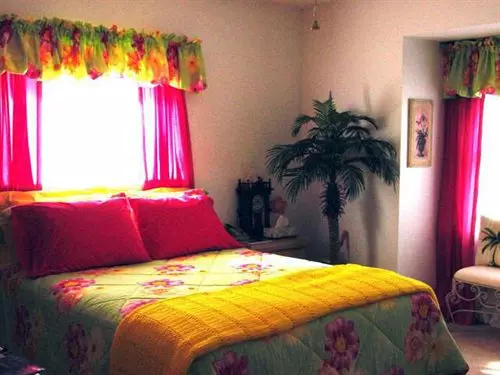 Tropical Paradise Bed & Breakfast