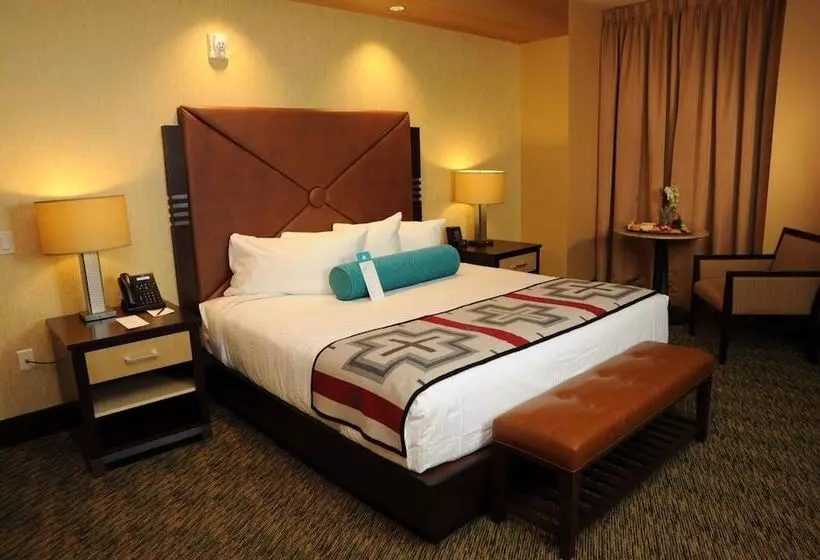 Twin Arrows Navajo Casino Resort