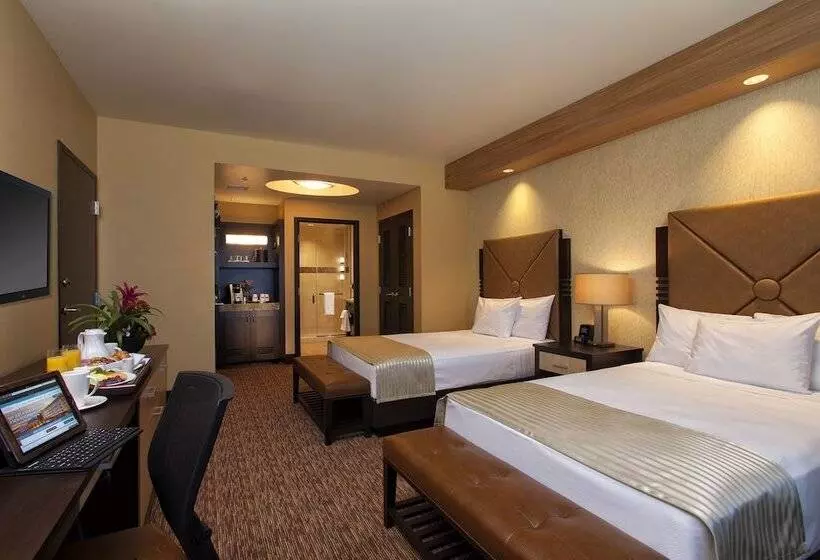 Twin Arrows Navajo Casino Resort