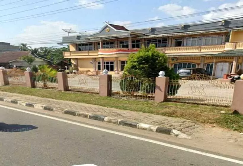 ホテル Oyo 91097  Atika