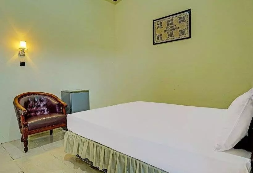 ホテル Oyo 91097  Atika