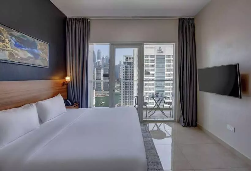 هتل Royal Regency Suites Marina