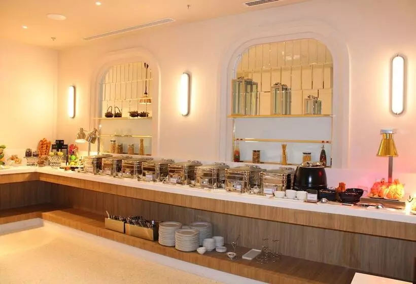 هتل Royal Regency Suites Marina