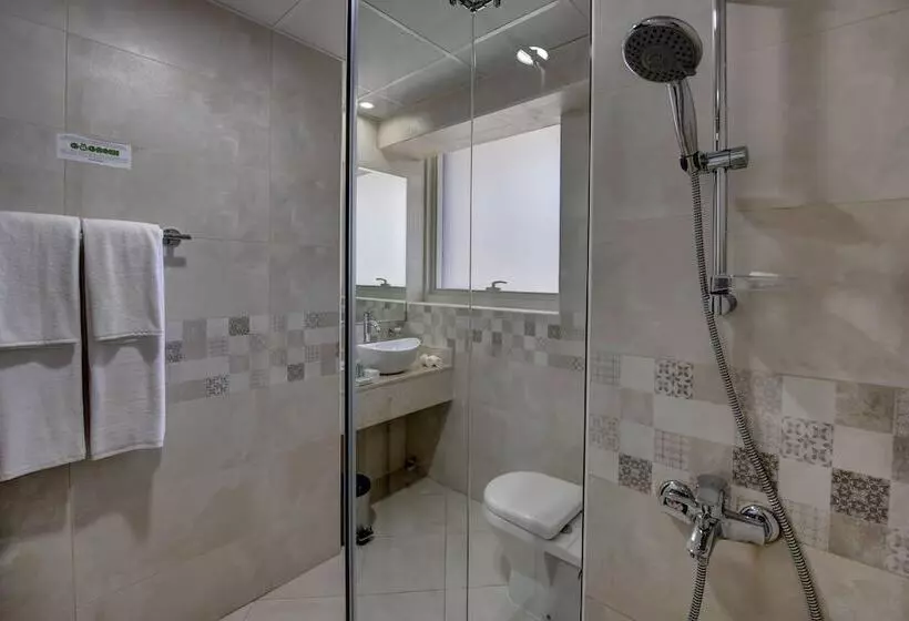 هتل Royal Regency Suites Marina