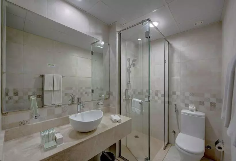 هتل Royal Regency Suites Marina