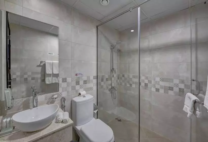 هتل Royal Regency Suites Marina